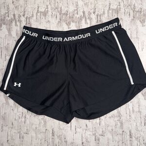 Women’s Under Armour Tech Play Up Shorts Black Size Medium, Inseam 3”